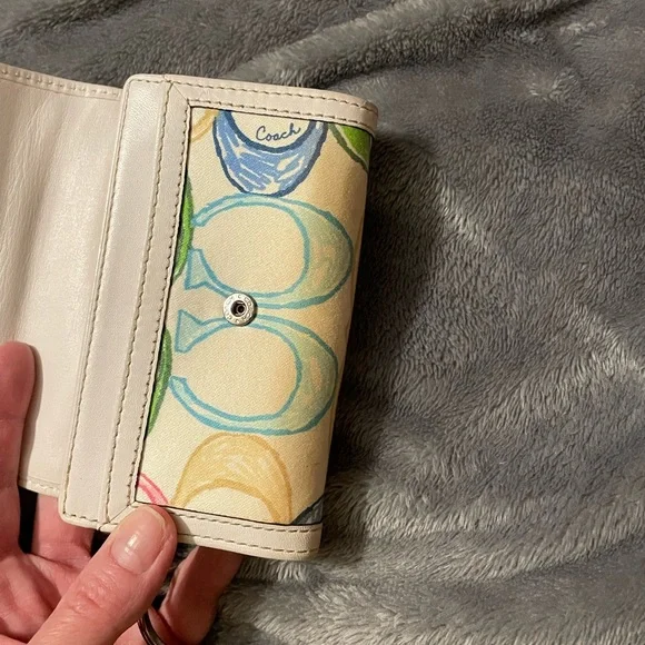 Coach barrel bag L0694-10677 and matching wallet. - Picture 11 of 11